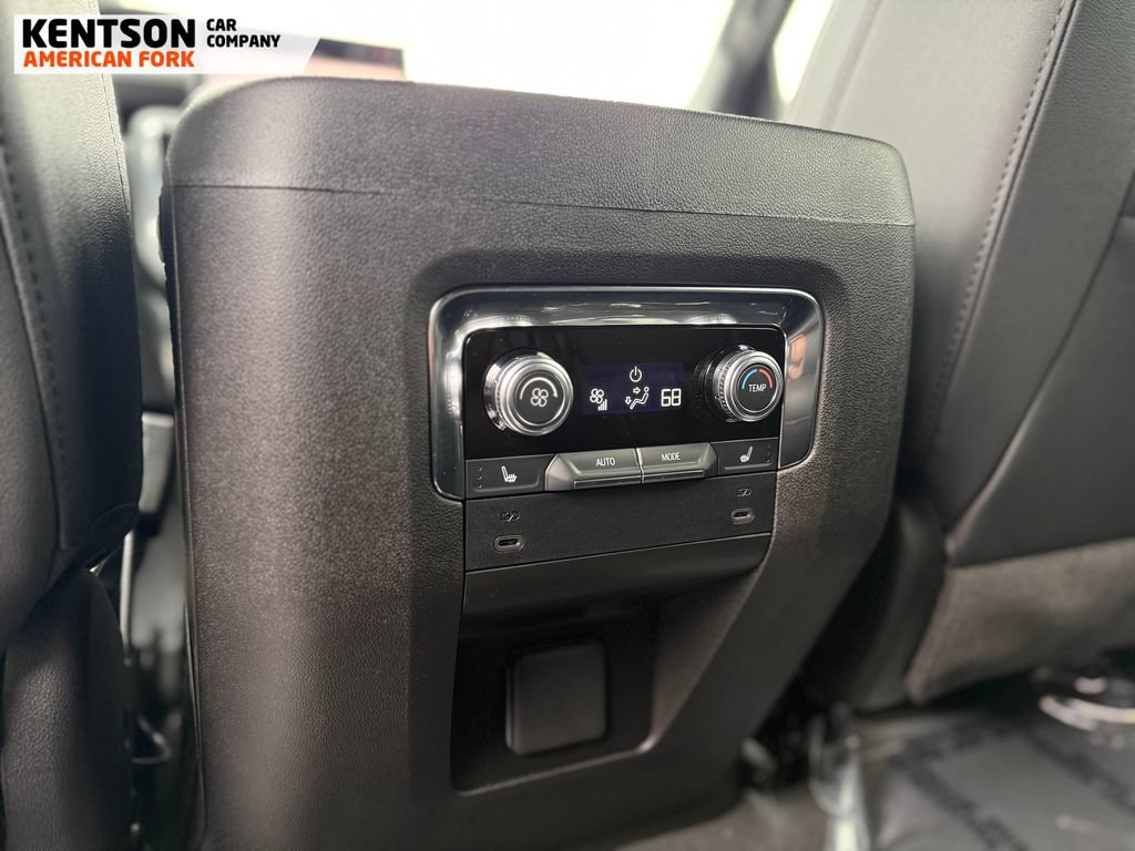 Used 2026 GMC Yukon Elevation AWD/4WD image 42
