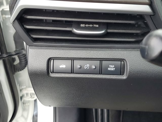 Used 2025 Nissan Altima 2.5 SV FWD image 28