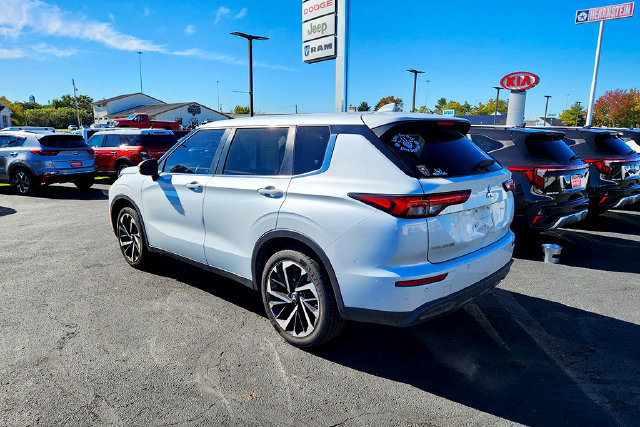 Used 2022 Mitsubishi Outlander ES AWD/4WD image 6