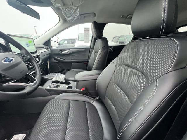 New 2026 Ford Escape SE w/ Class II Trailer Tow Package image 13