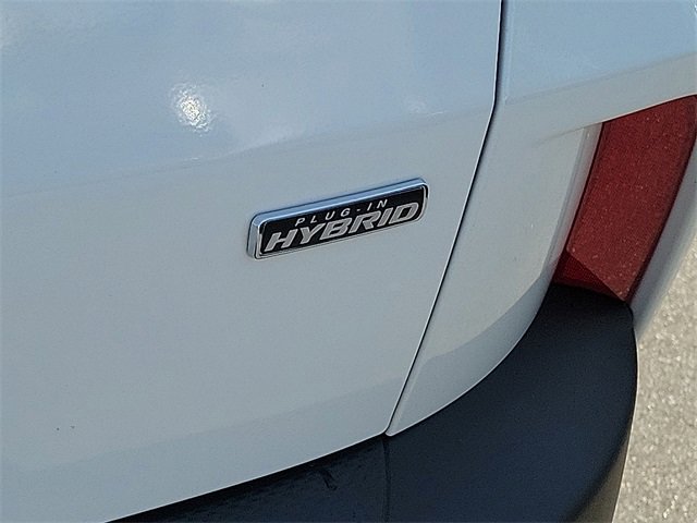 New 2025 Ford Escape SE image 19