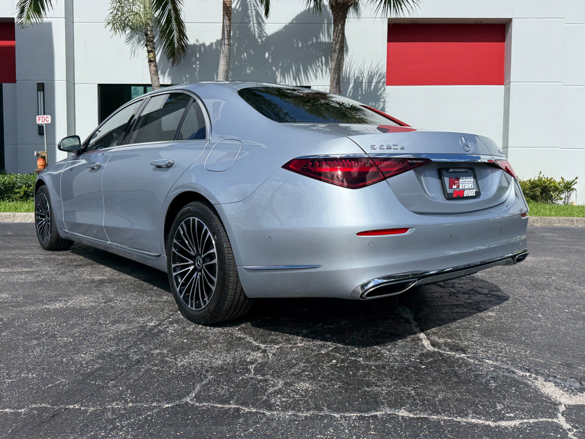 Used 2023 Mercedes-Benz S 580e 4MATIC Sedan image 16
