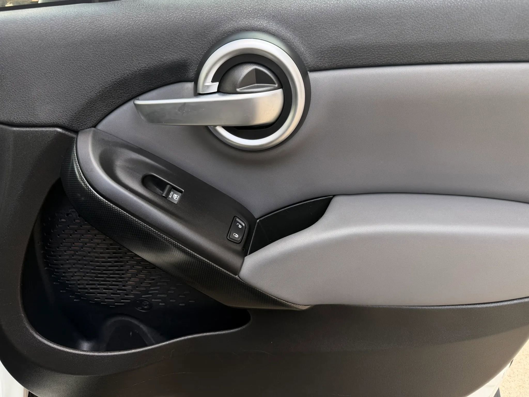 Used 2016 FIAT 500X Pop image 7