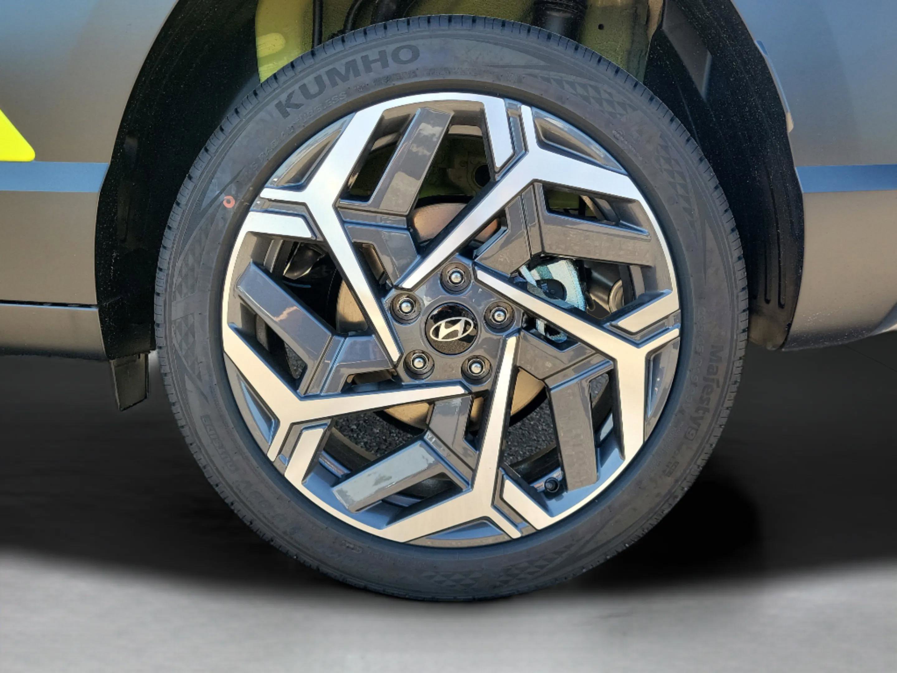 New 2026 Hyundai Kona SEL Premium image 6