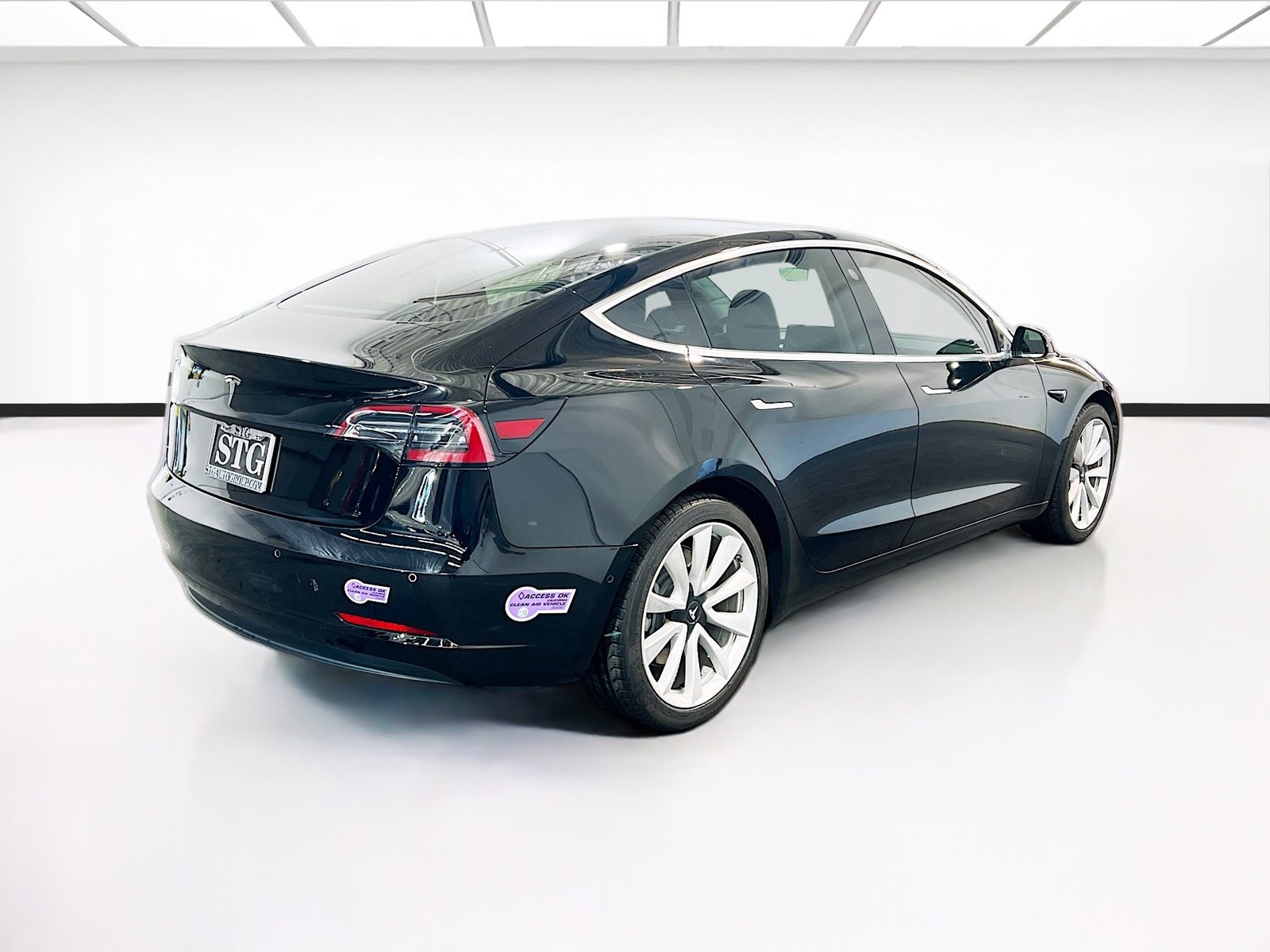 Used 2018 Tesla Model 3 Long Range image 4