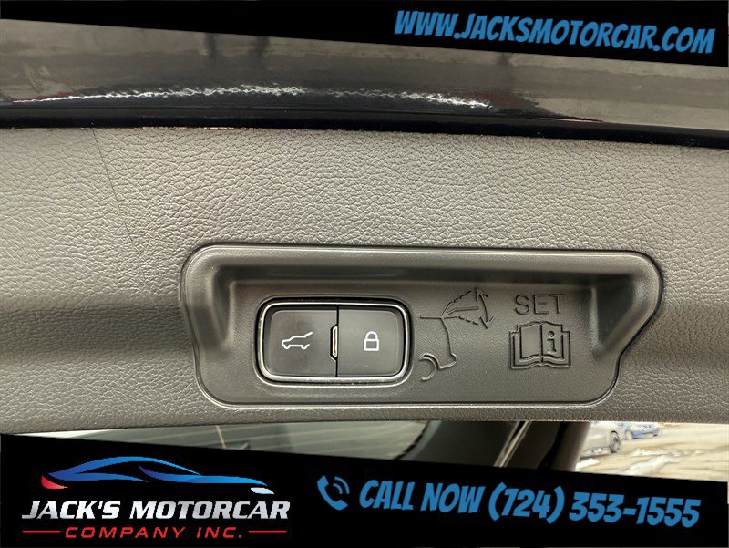 Used 2024 Ford Explorer Limited image 32