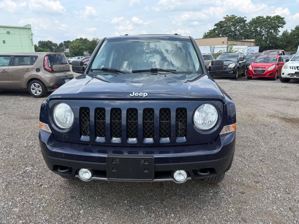 Used 2013 Jeep Patriot Latitude w/ Freedom Edition Pkg AWD/4WD image 3
