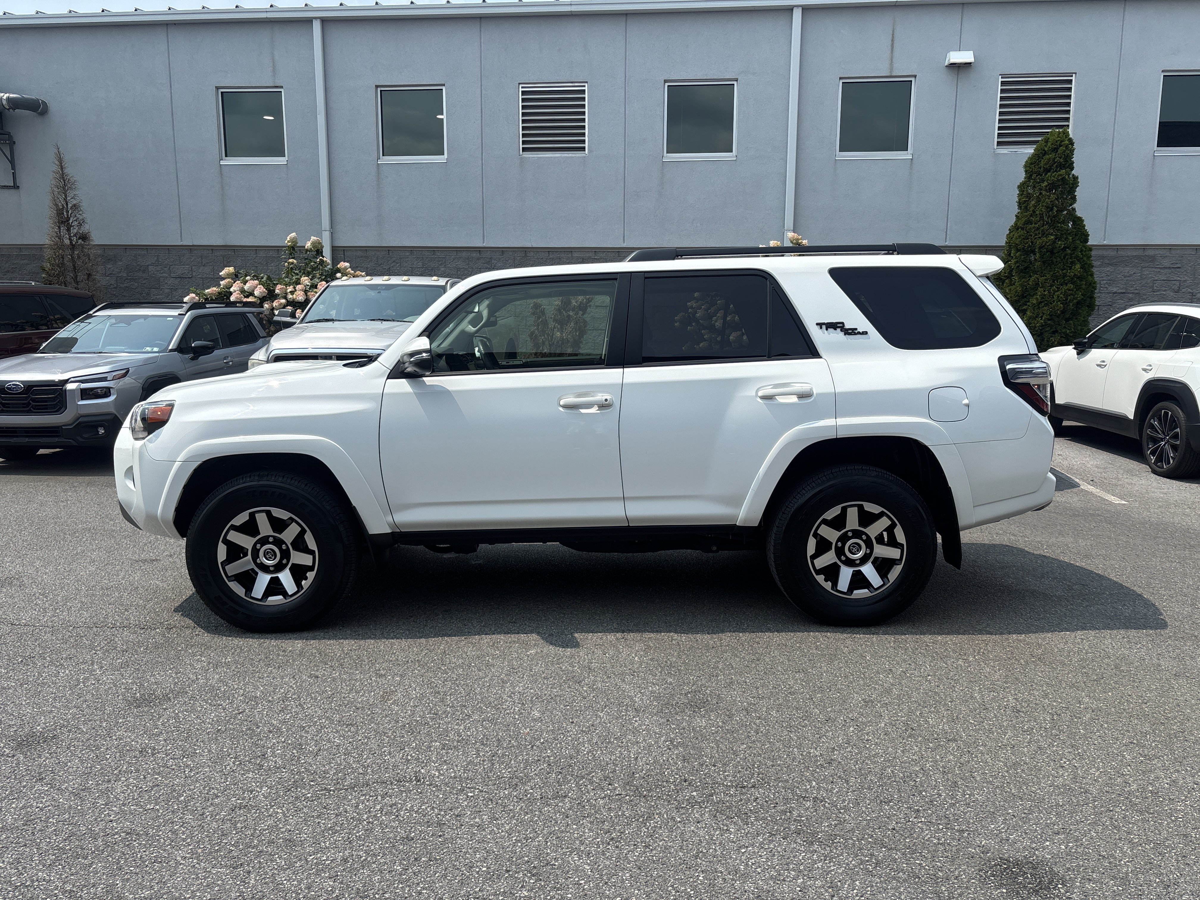 Used 2024 Toyota 4Runner TRD Off-Road Premium w/ Off Road Premium Plus Package AWD/4WD image 17