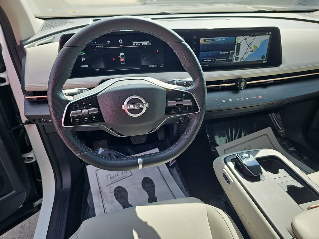 Used 2023 Nissan Ariya FWD image 19