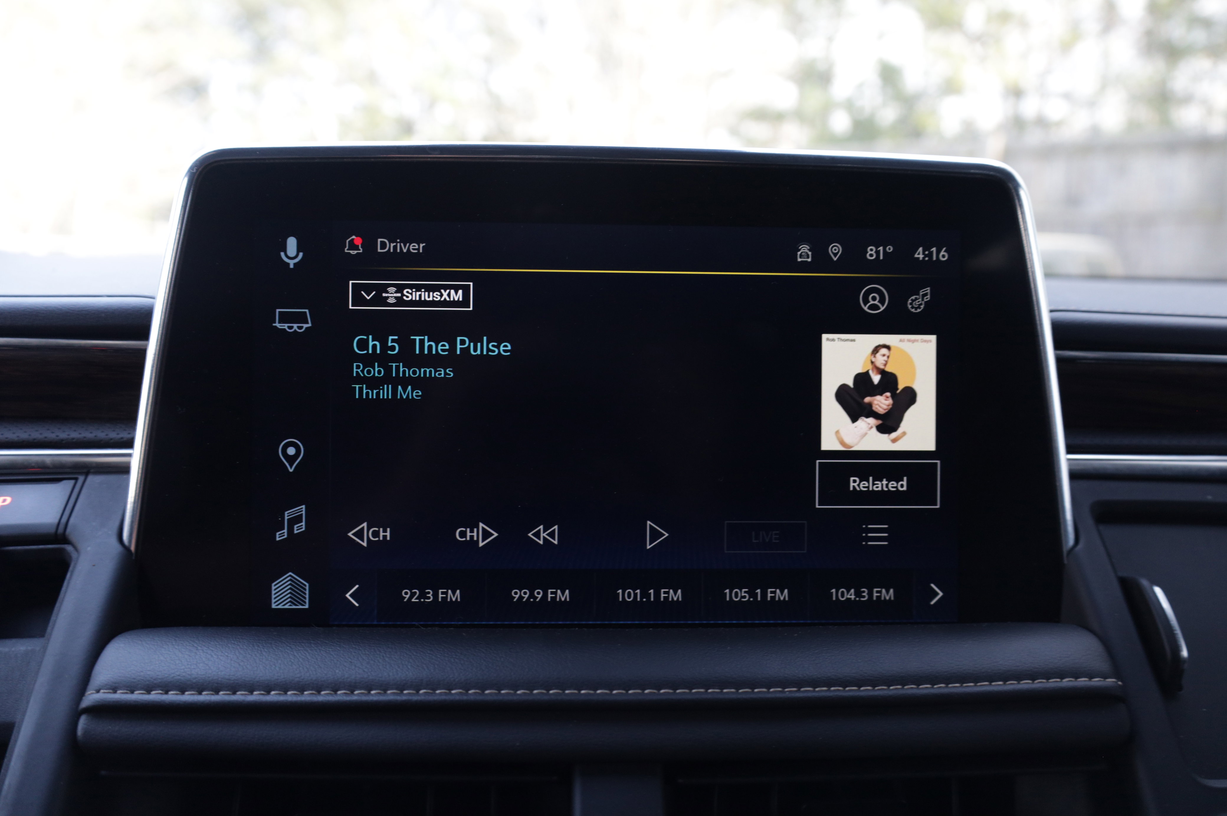 Used 2023 Chevrolet Suburban Premier image 10