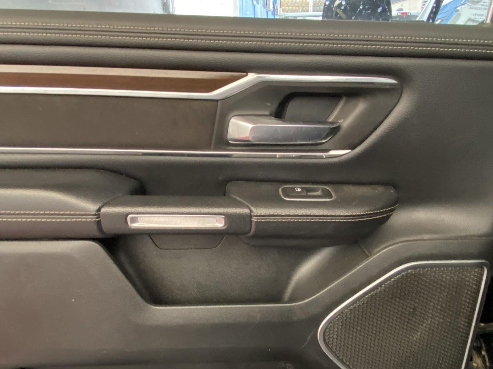 Used 2021 RAM 1500 Laramie AWD/4WD image 11