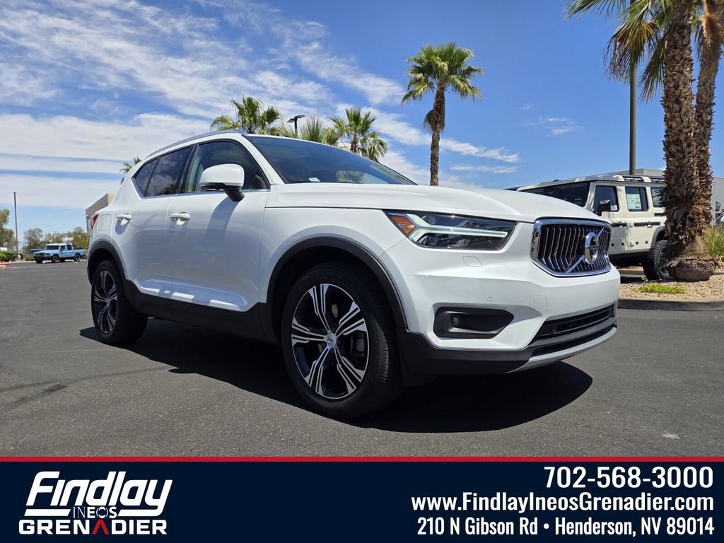 Used 2022 Volvo XC40 T5 Inscription w/ Advanced Package