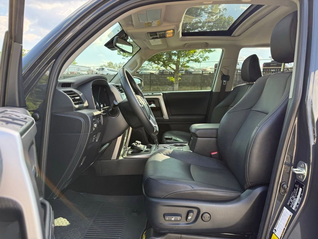 Used 2024 Toyota 4Runner Limited AWD/4WD image 26