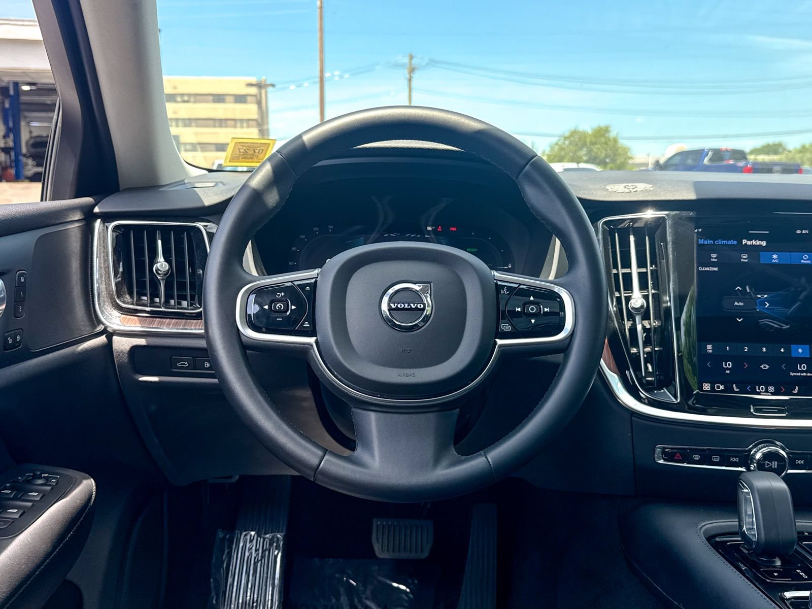 Used 2023 Volvo S60 T8 Plus AWD/4WD image 25