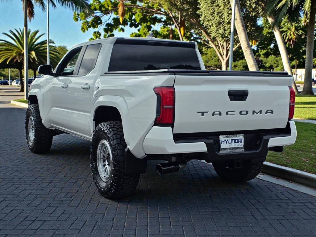 Used 2025 Toyota Tacoma SR5 RWD image 7