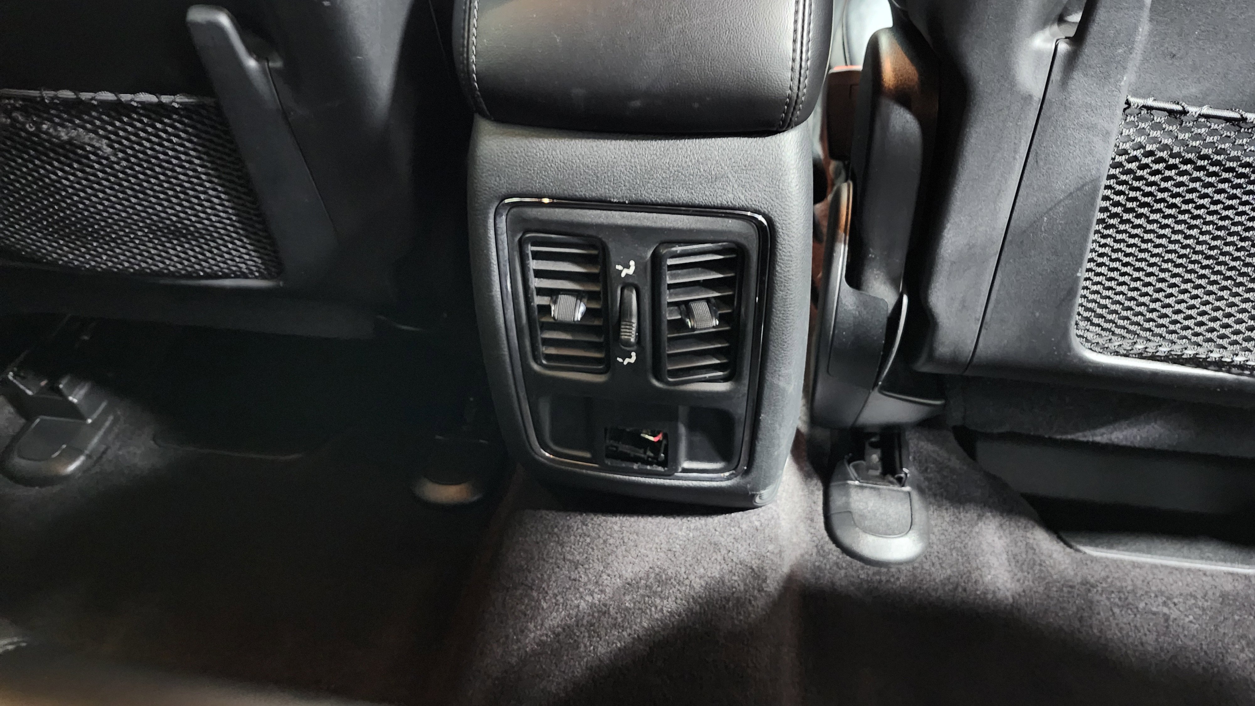 Used 2019 Jeep Grand Cherokee Altitude image 20