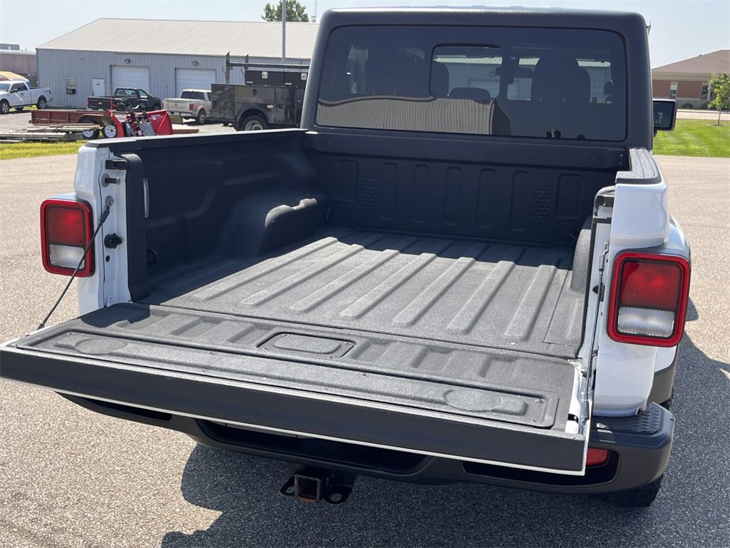 Used 2021 Jeep Gladiator Willys image 9