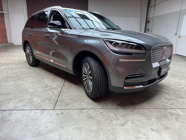Used 2024 Lincoln Aviator Reserve w/ Equipment Group 201A image 7
