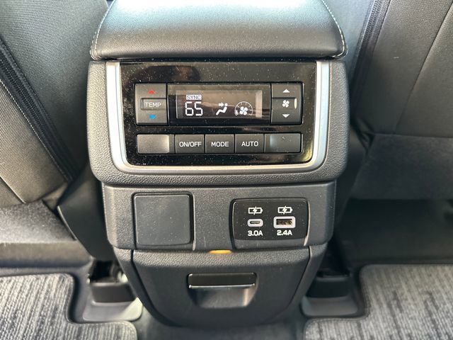 Used 2024 Subaru Ascent Premium w/ Convenience Package image 19