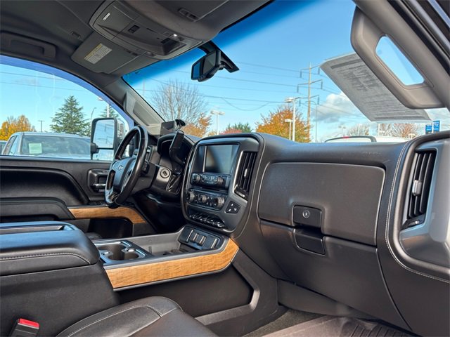 Used 2015 Chevrolet Silverado 3500 LTZ image 41