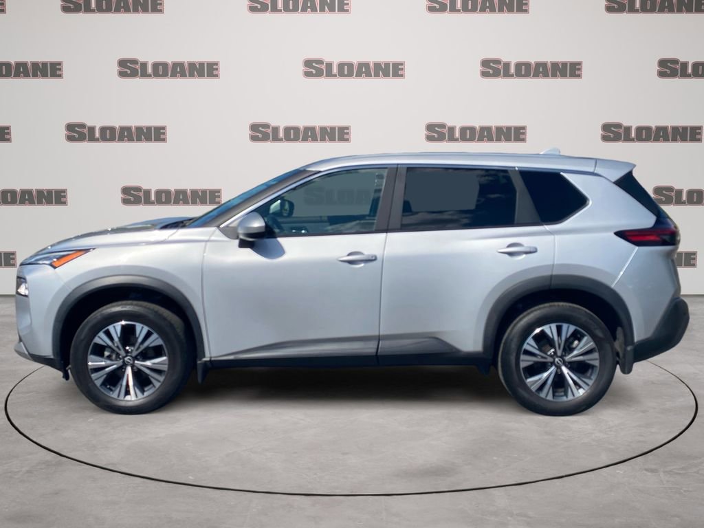 Used 2023 Nissan Rogue SV AWD/4WD image 2