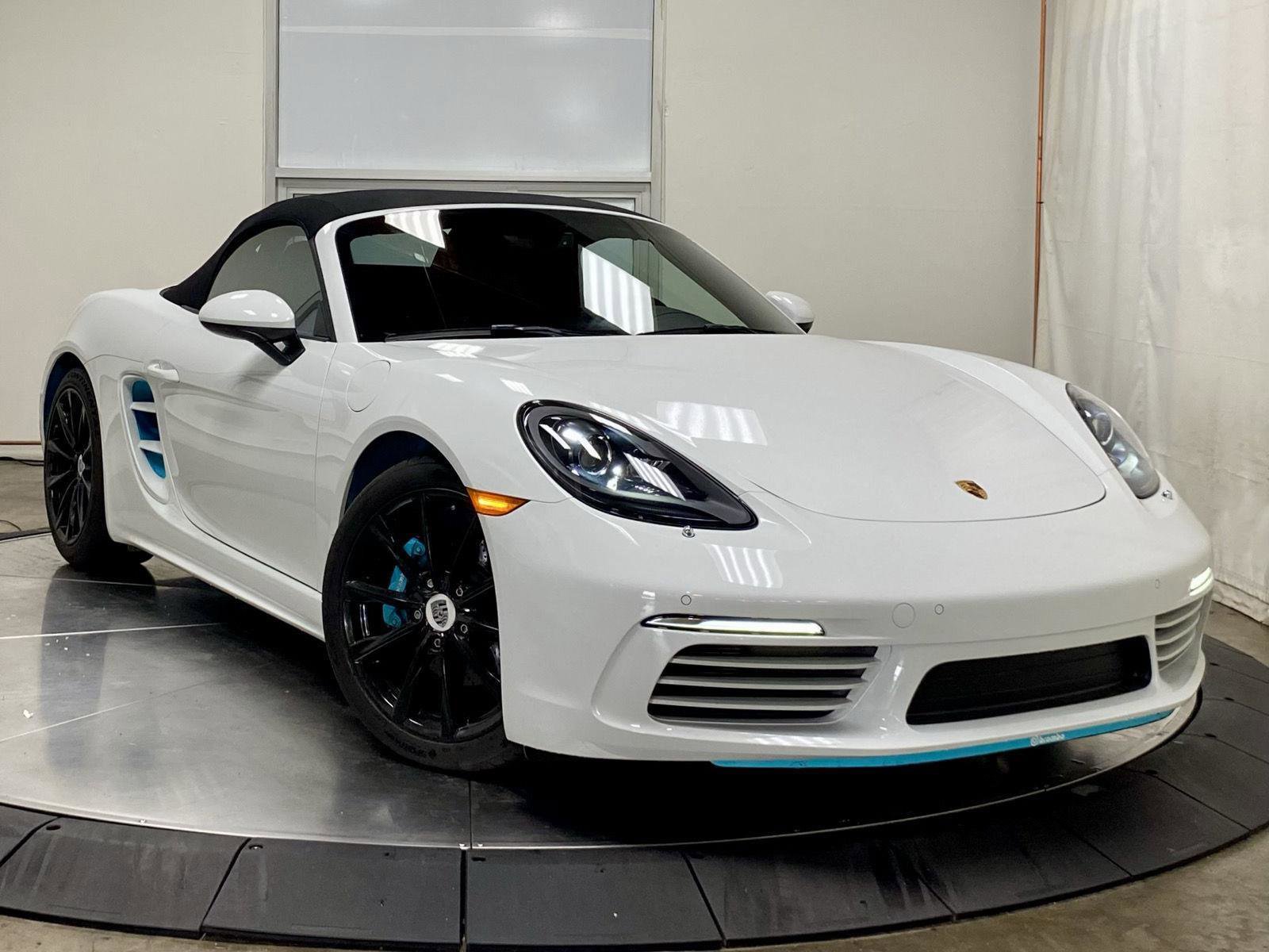 Used 2025 Porsche 718 Boxster w/ Premium Package RWD image 11