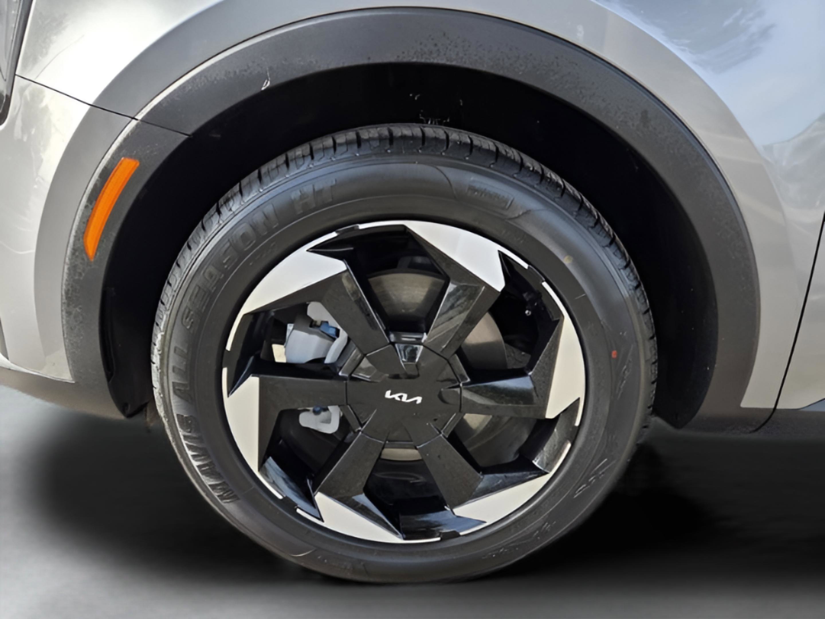 Used 2025 Kia Sorento EX image 34