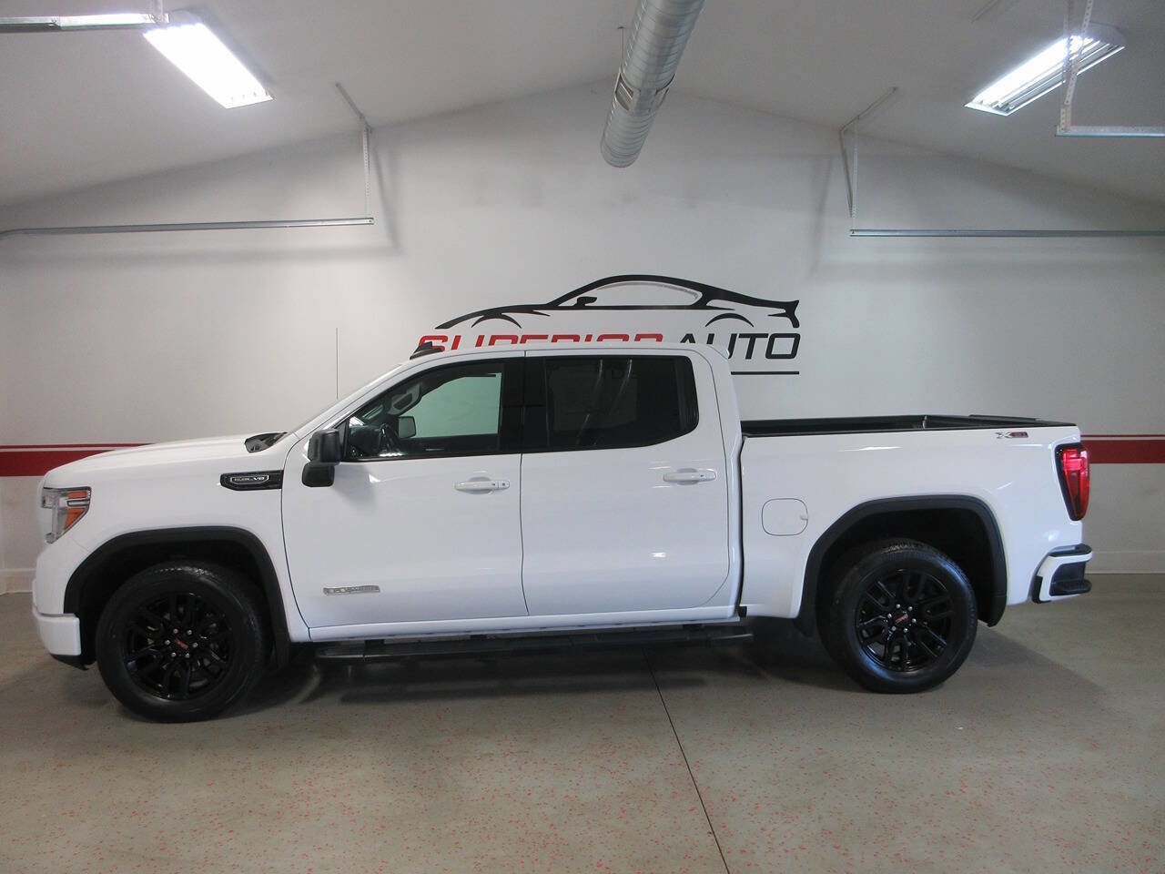 Used 2021 GMC Sierra 1500 Elevation w/ LPO, Elevation Black Package image 3