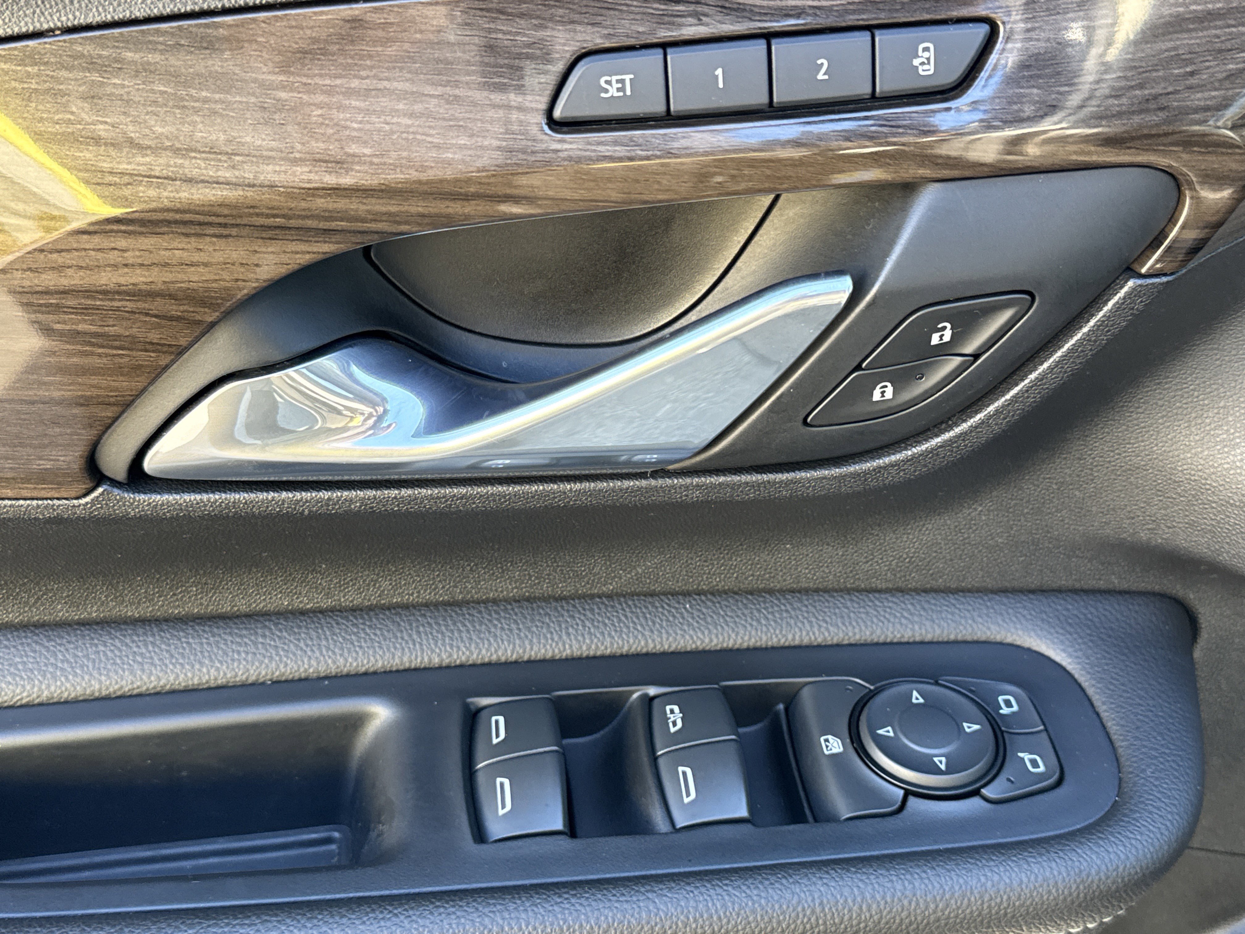 Used 2020 GMC Terrain Denali w/ Denali Premium Package image 15