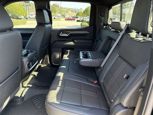 Used 2025 Chevrolet Silverado 1500 High Country w/ Technology Package image 10