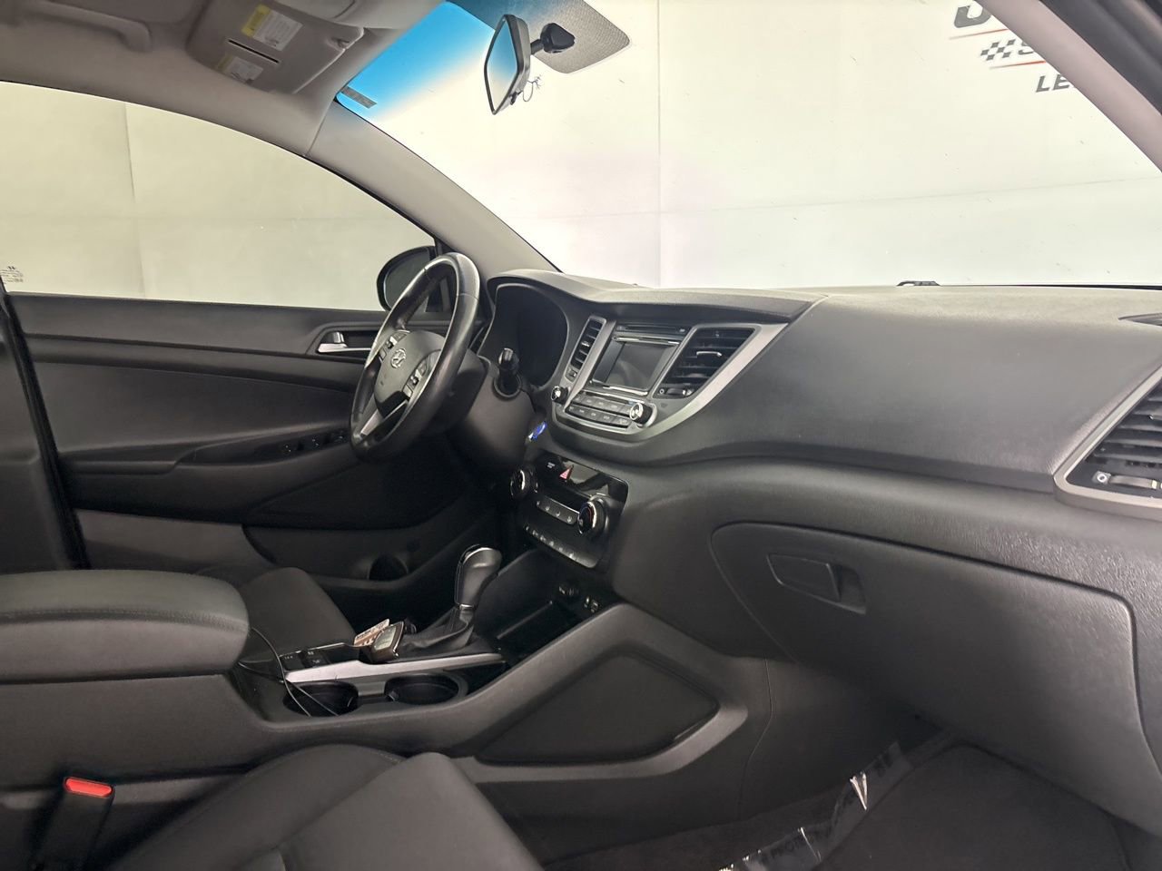 Used 2017 Hyundai Tucson Sport AWD/4WD image 29