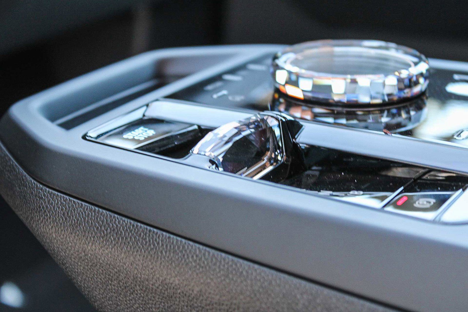 New 2026 BMW iX M70 image 22