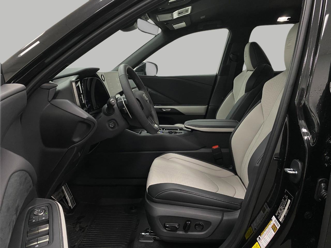 New 2026 Lexus TX 500h AWD image 29
