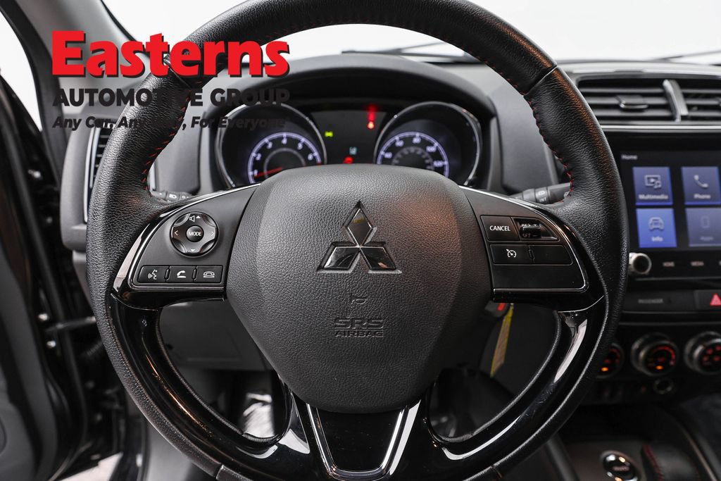 Used 2025 Mitsubishi Outlander Sport LE AWD/4WD image 12