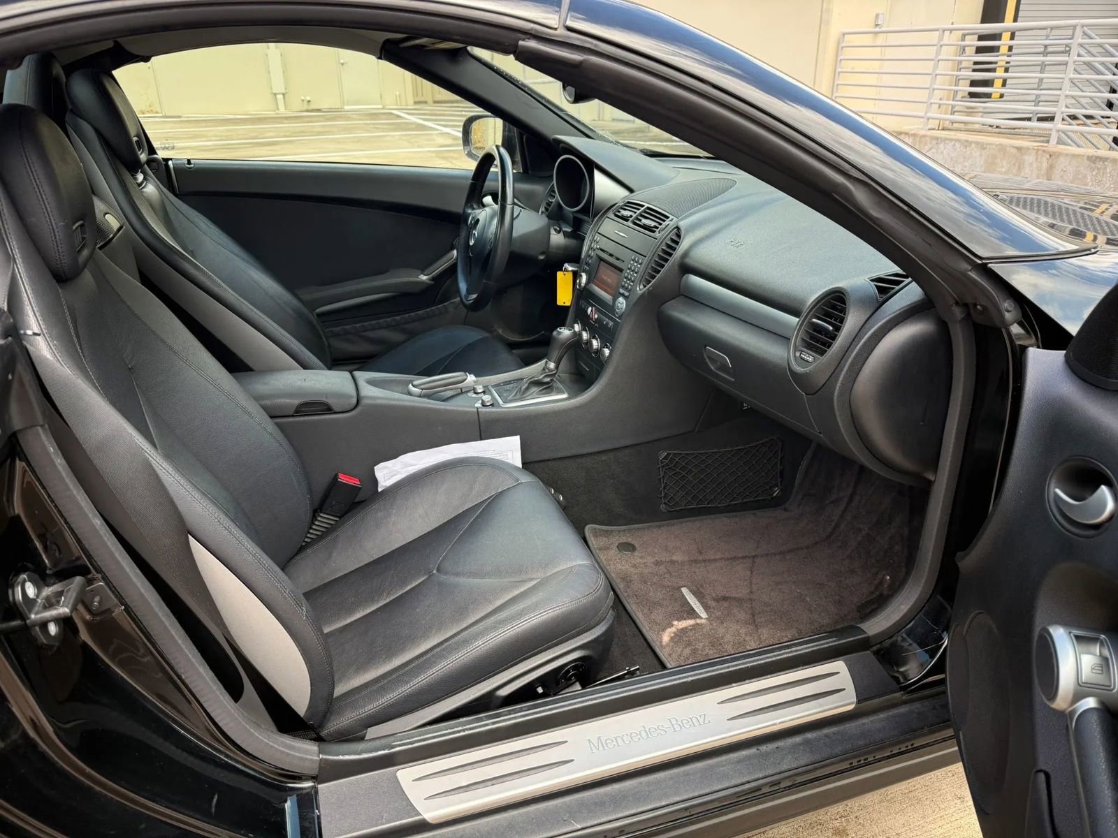 Used 2009 Mercedes-Benz SLK 350 image 16