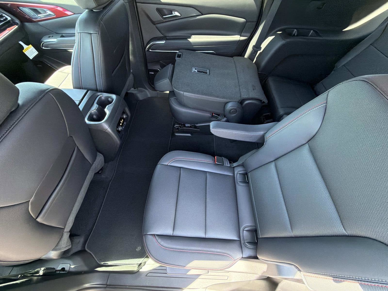 New 2026 Chevrolet Traverse Z71 w/ Enhanced Driving Package AWD/4WD image 10