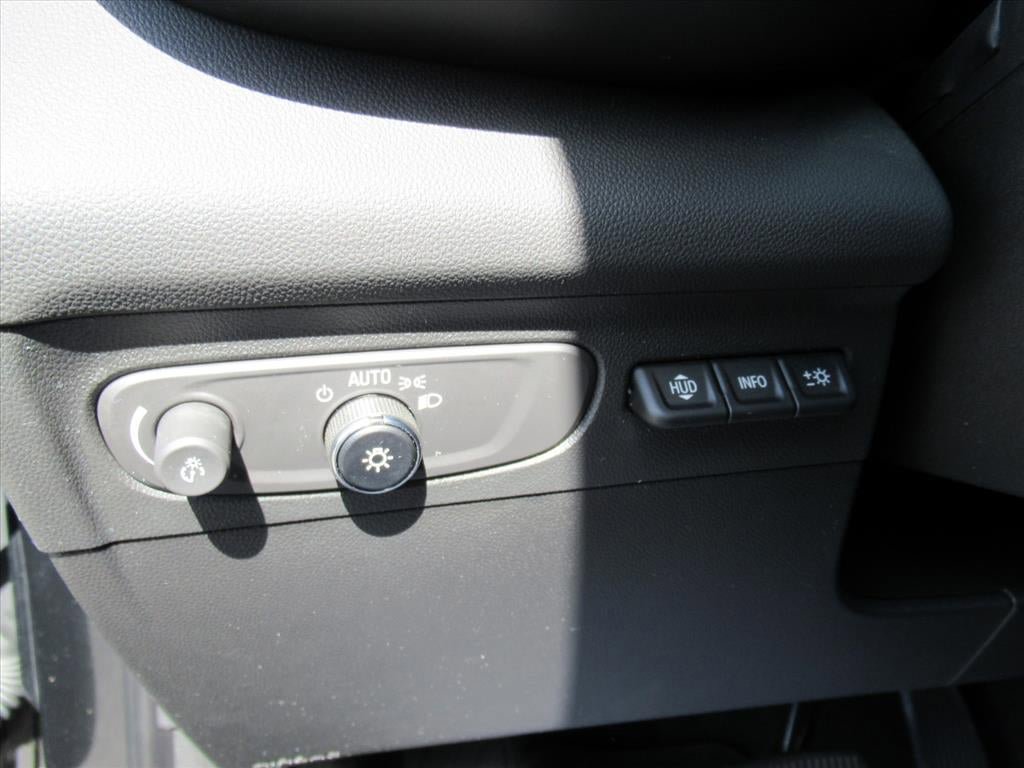 Used 2023 Buick Envision Avenir FWD image 19