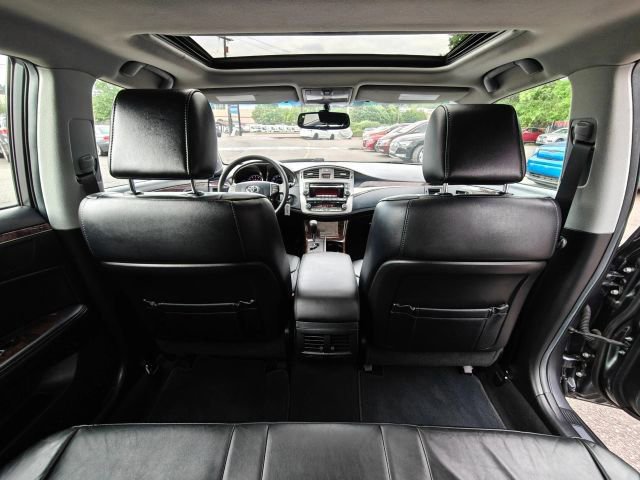Used 2012 Toyota Avalon FWD image 29
