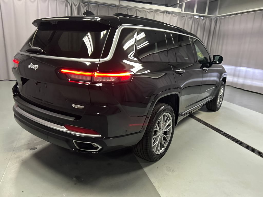 Used 2024 Jeep Grand Cherokee L Summit w/ Advanced Protech Group IV AWD/4WD image 7