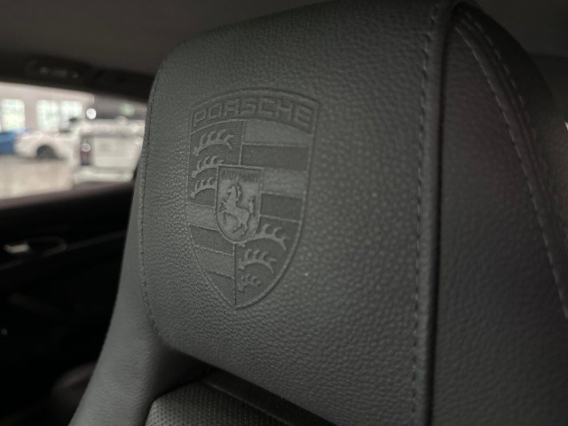 Used 2013 Porsche Panamera image 32