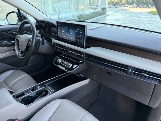 Certified 2023 Lincoln Corsair Reserve FWD image 18
