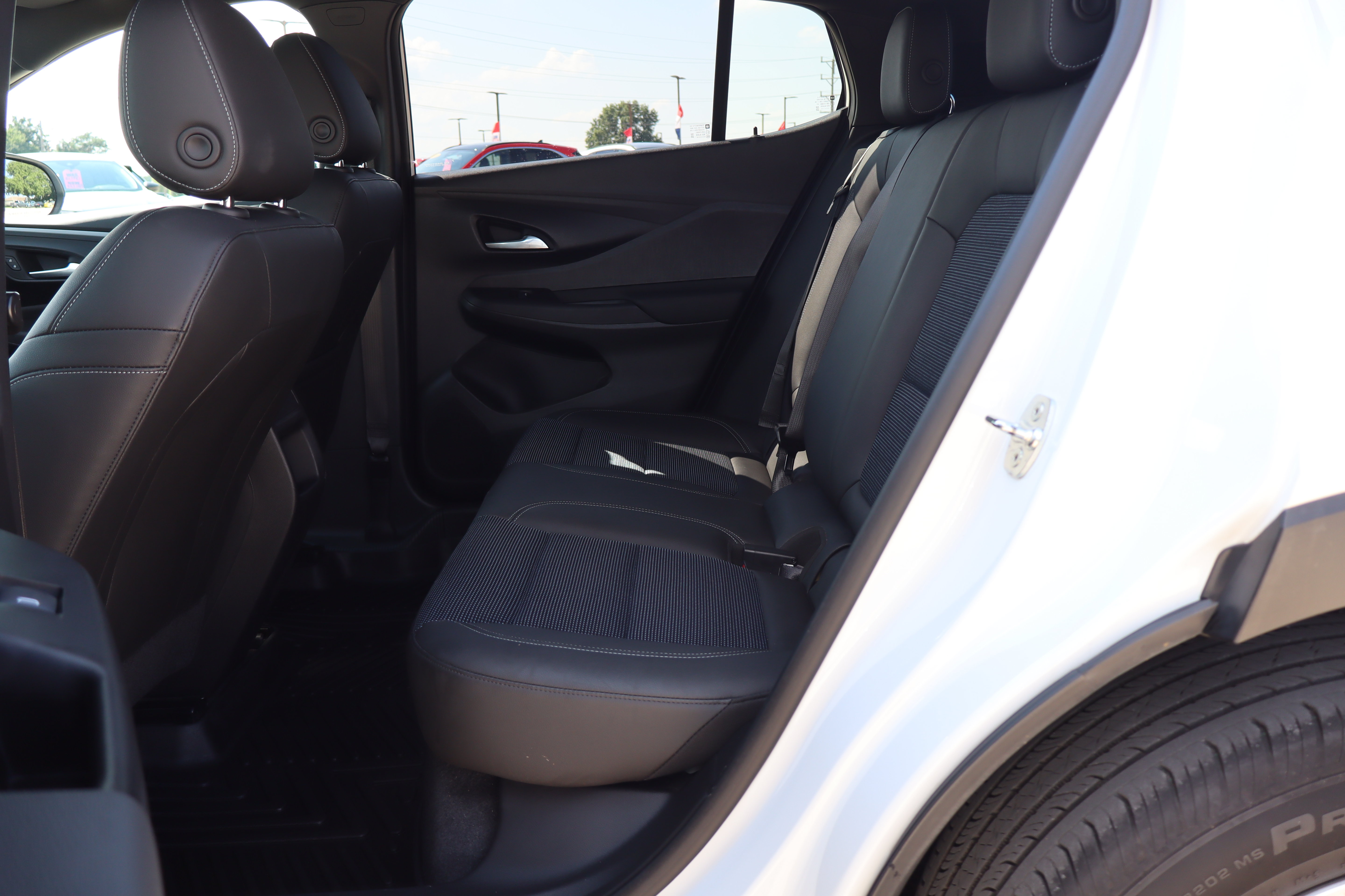 Used 2024 Buick Envista Preferred w/ Convenience I Package FWD image 10
