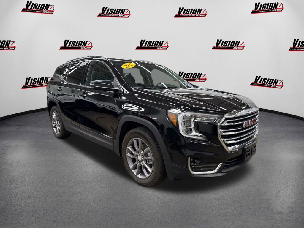 Used 2022 GMC Terrain SLT image 3