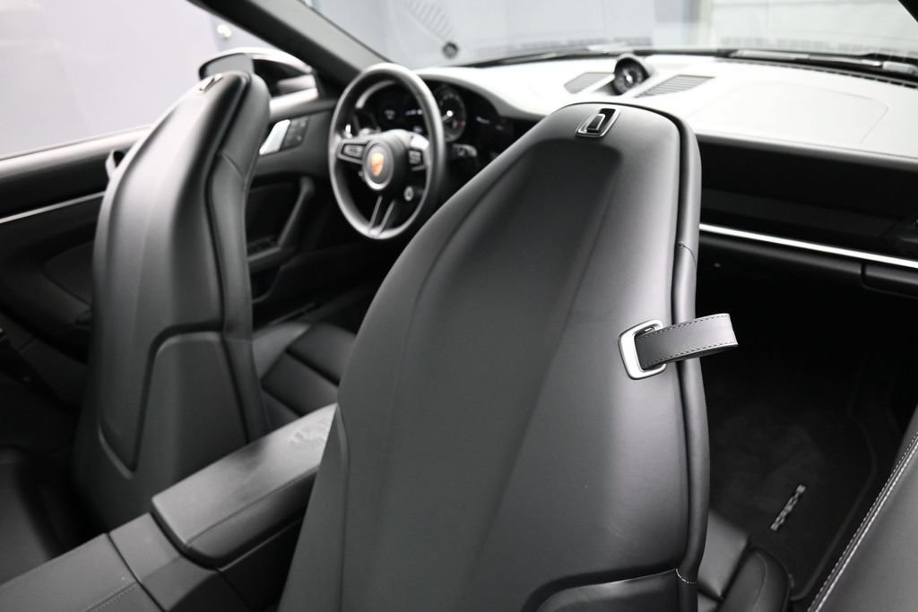 Certified 2024 Porsche 911 Targa 4S AWD/4WD image 24