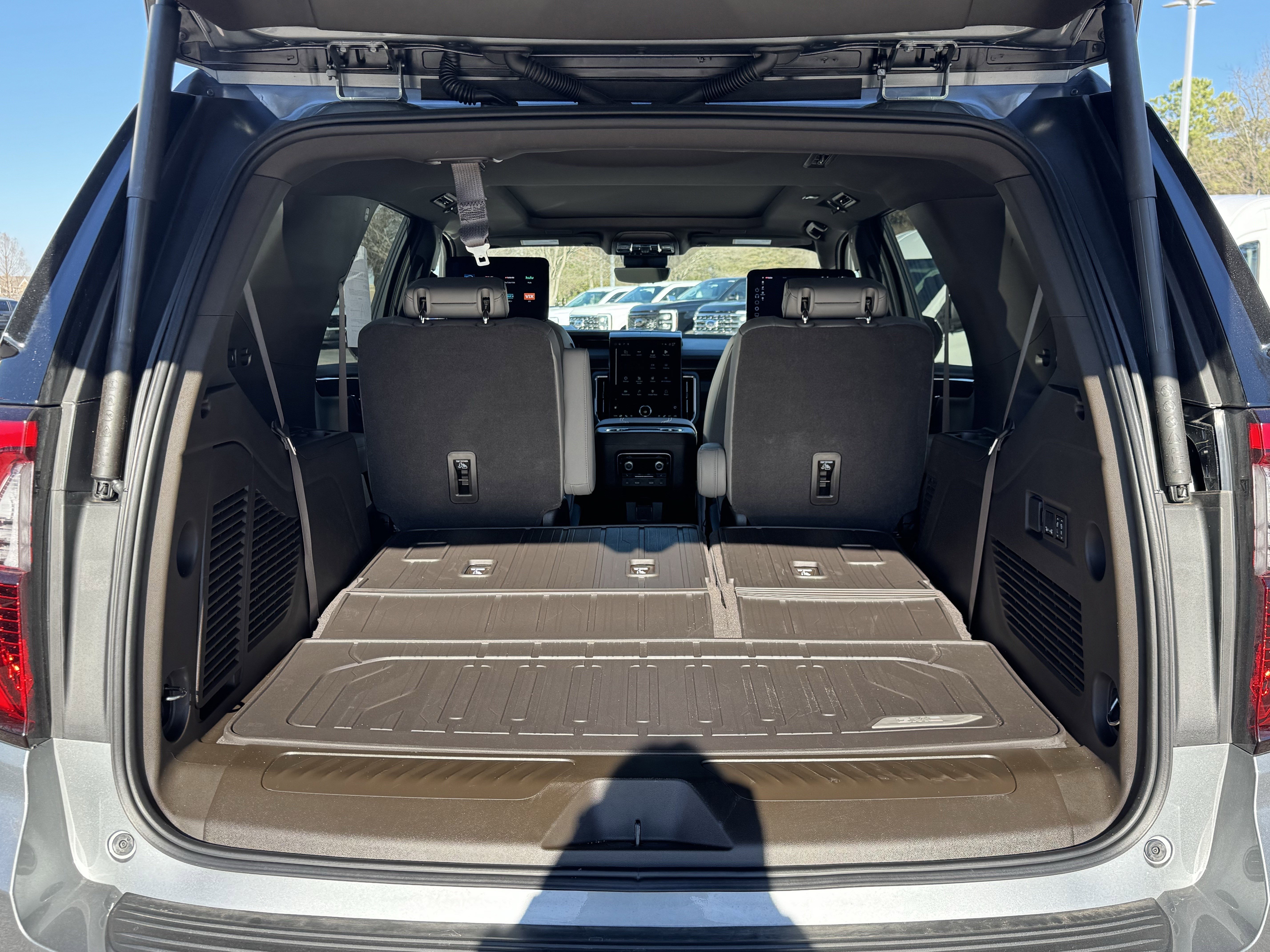 Used 2026 GMC Yukon Elevation w/ Elevation Premium Package image 14