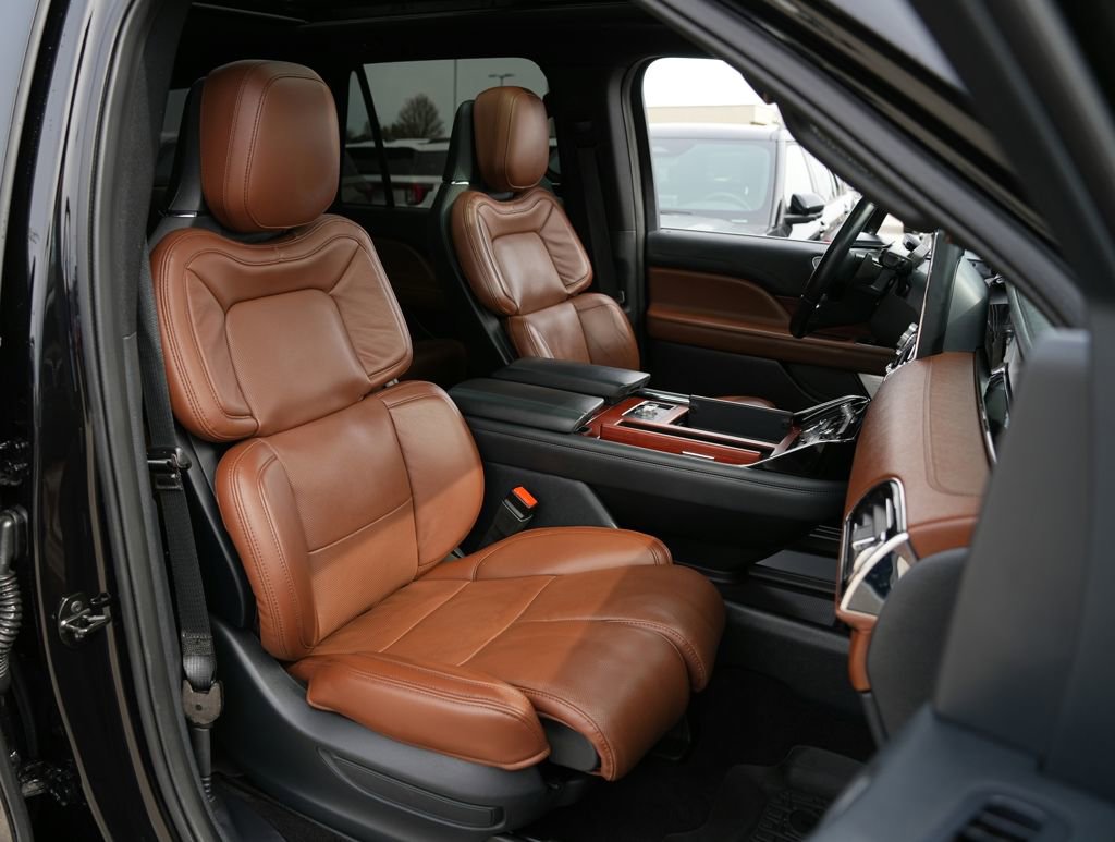 Used 2023 Lincoln Navigator Reserve w/ Equipment Group 201A image 20