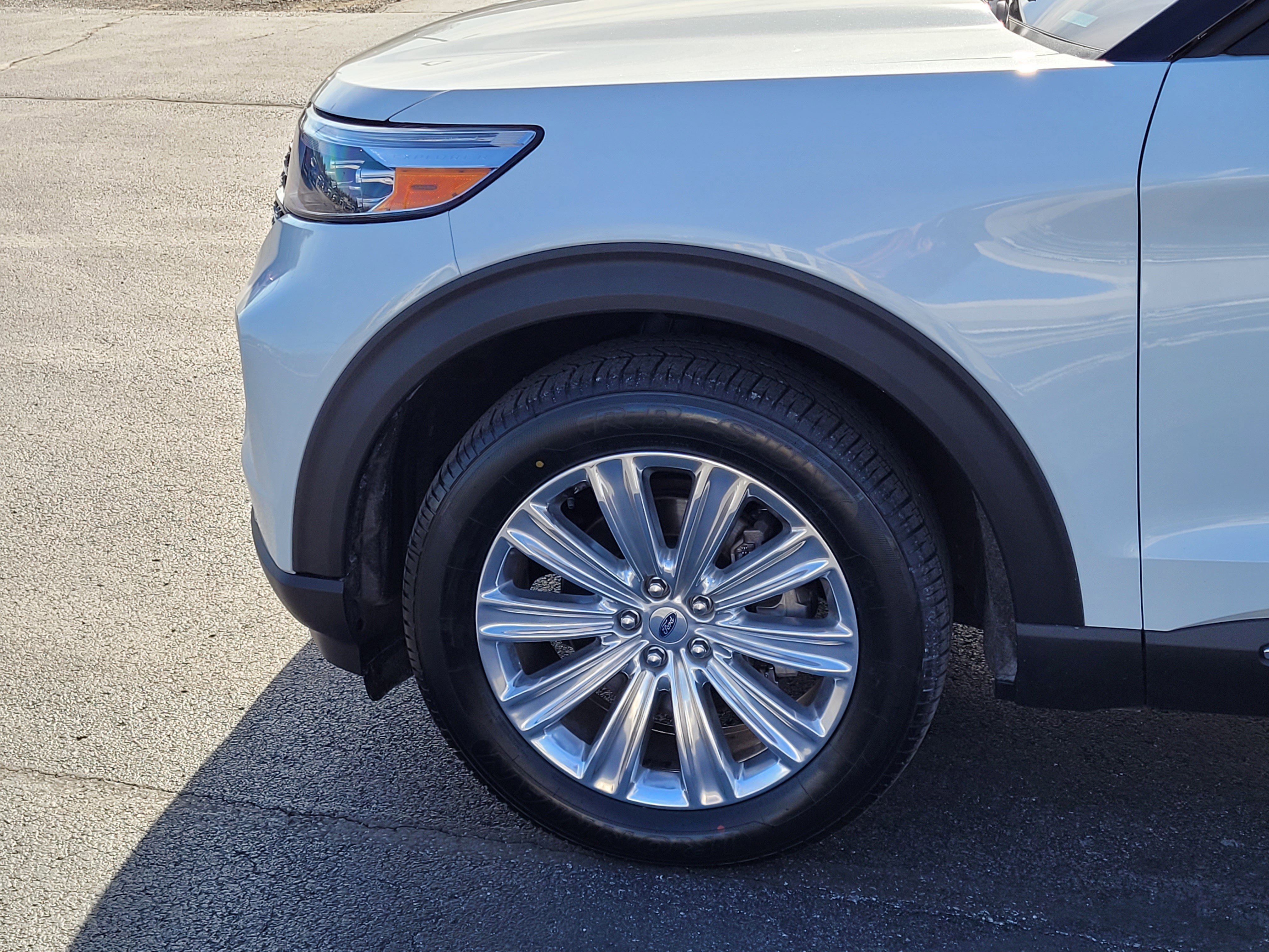 Certified 2022 Ford Explorer Limited w/ Equipment Group 301A image 37