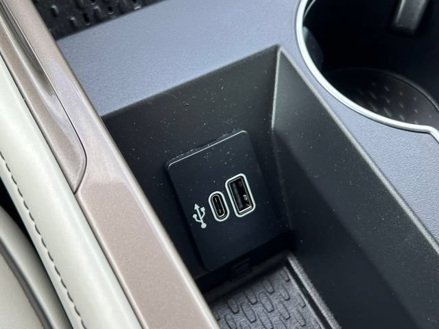 Used 2025 Lincoln Nautilus Black Label AWD/4WD image 29