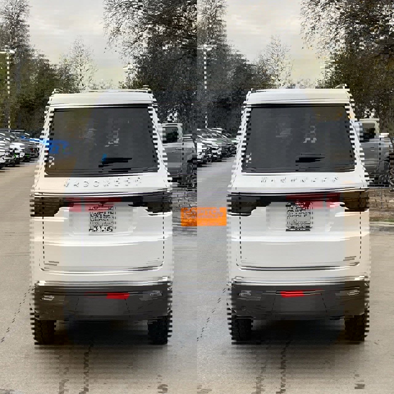 Used 2022 Jeep Wagoneer Series I w/ Convenience Group I image 4