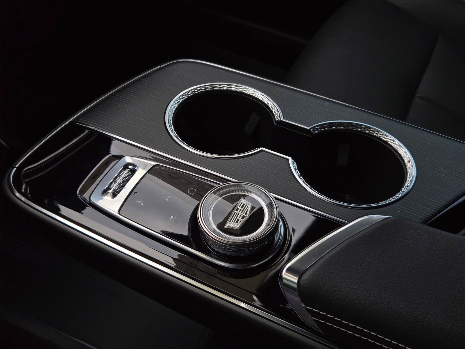 New 2026 Cadillac Lyriq Premium Luxury AWD/4WD image 23